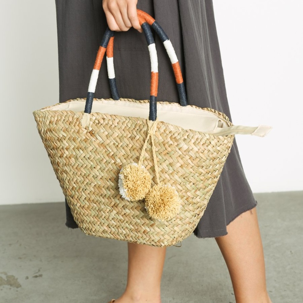 {STREET LEVEL} STRAW TOTE BLACK/WHITE POM POMS - Picture 5 of 5